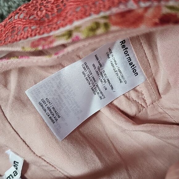 Reformation Meryl Linen Top Tea Time - Picture 3 of 6